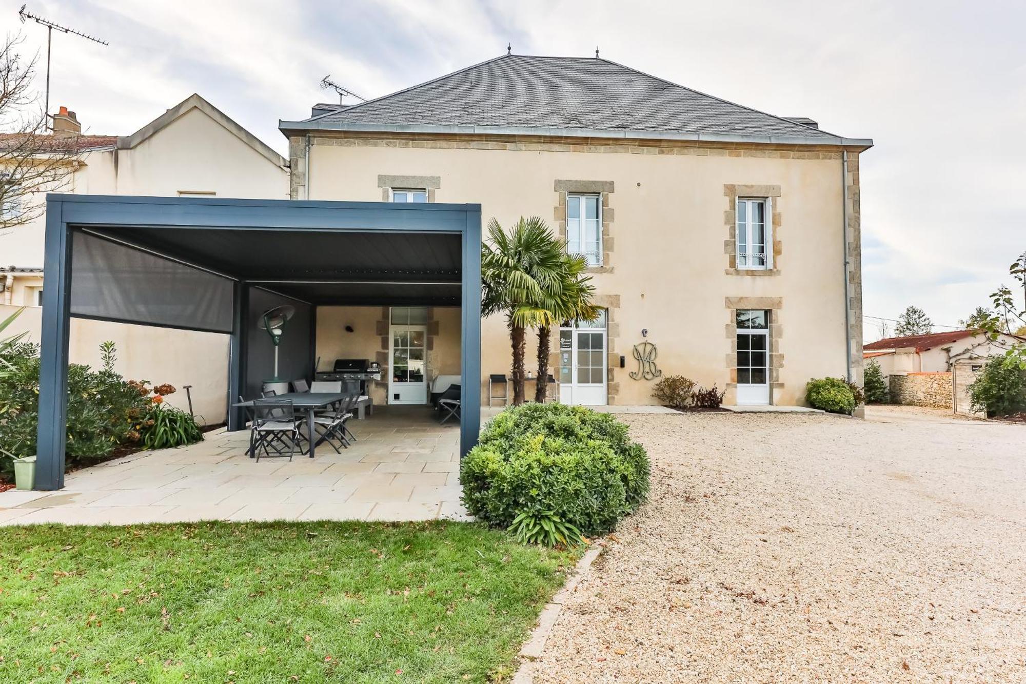 Maison Marie Barrault Ле-Эрбье Номер фото